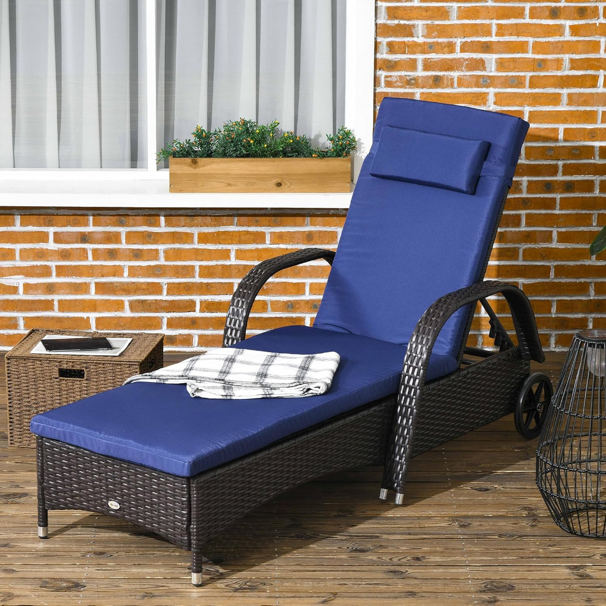 Patioslife Wicker Chaise Lounge Chair – Outdoor PE Rattan Sun Lounger with Cushion, Adjustable 5-Level Backrest, Headrest & Wheels, Deep Coffee & Cream White